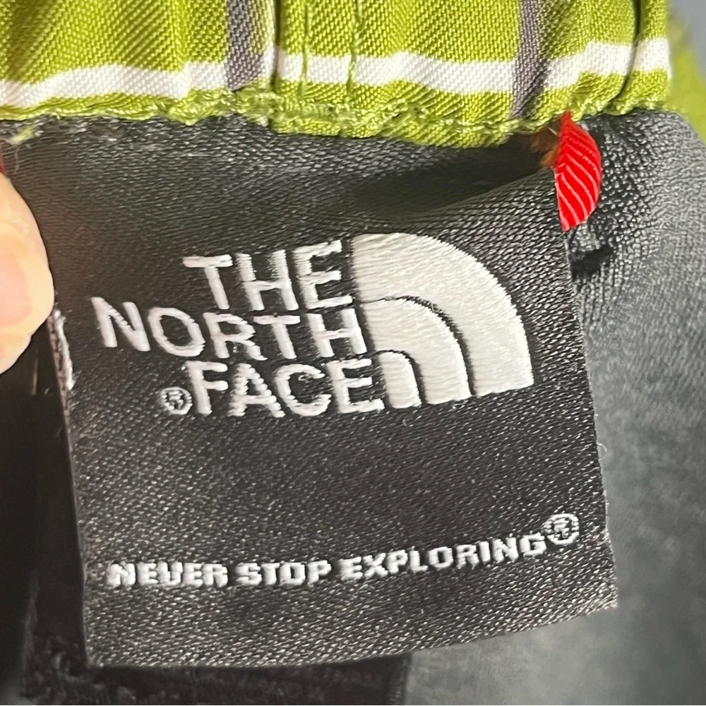 The North Face Belted Swim Shorts Lime Green with Gray & White Plaid Size Medium